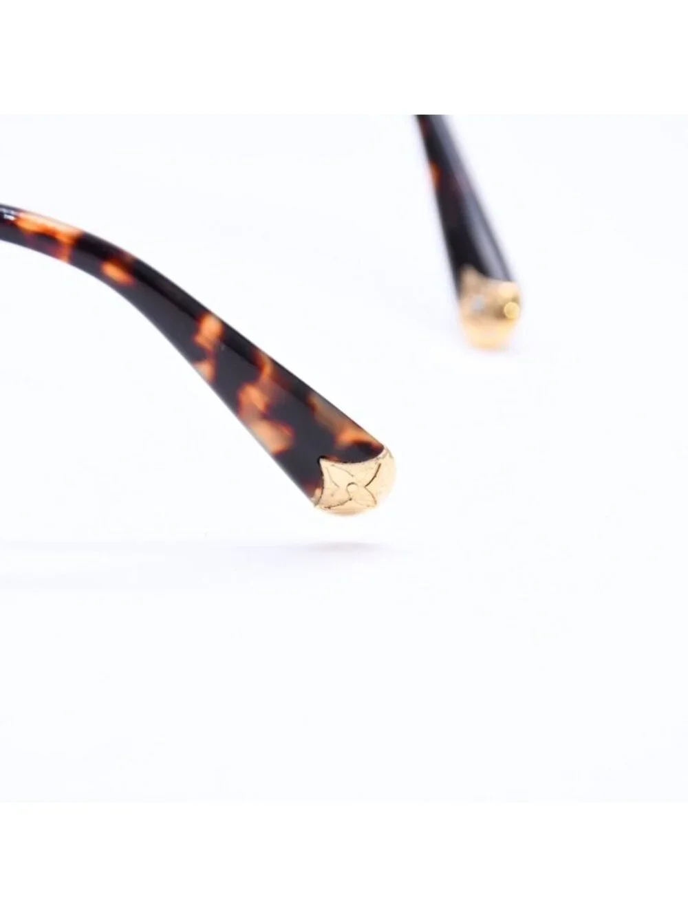 Louis Vuitton LV Blue Bell Sunglasses Eyewear Tortoiseshell Color Gold
